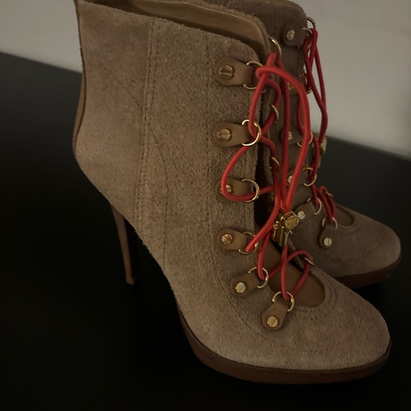 Tory Burch Halima Boots Size 10. - Picture 6 of 6